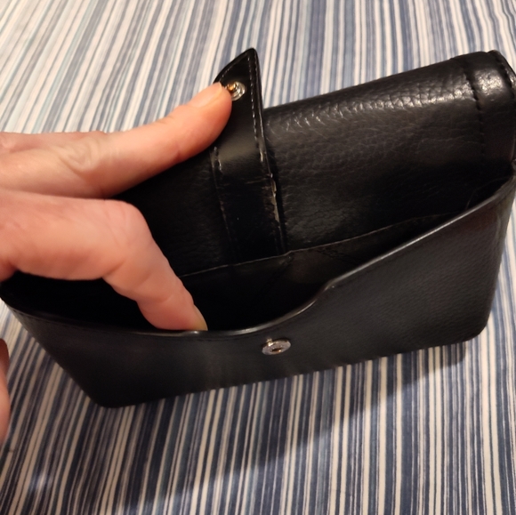 Vintage MICHAEL KORS Oversized Wallet/Wristlet - Picture 8 of 16